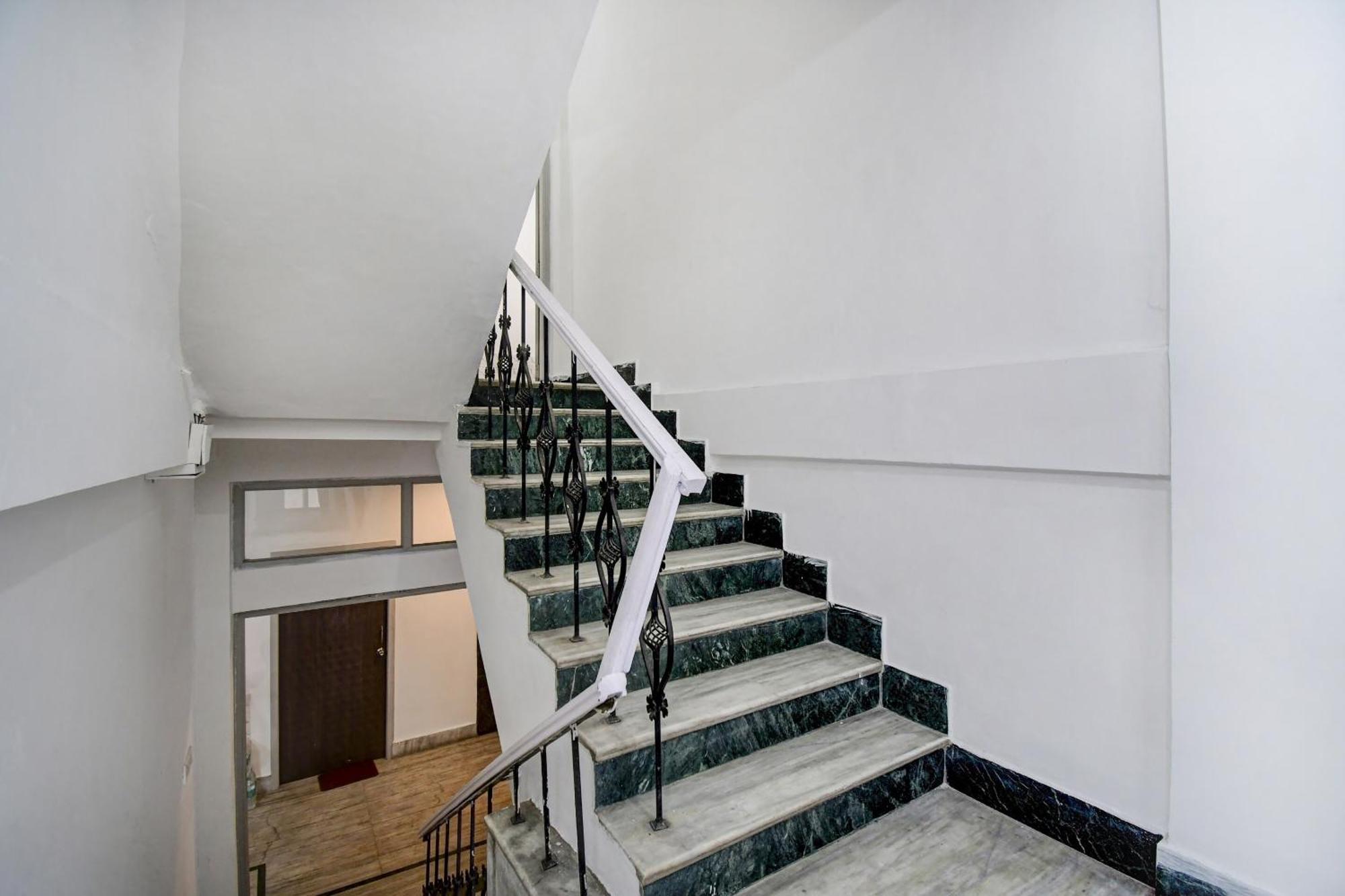 Super Oyo Hotel O Fantasy Stay Vibe Calcutta Extérieur photo